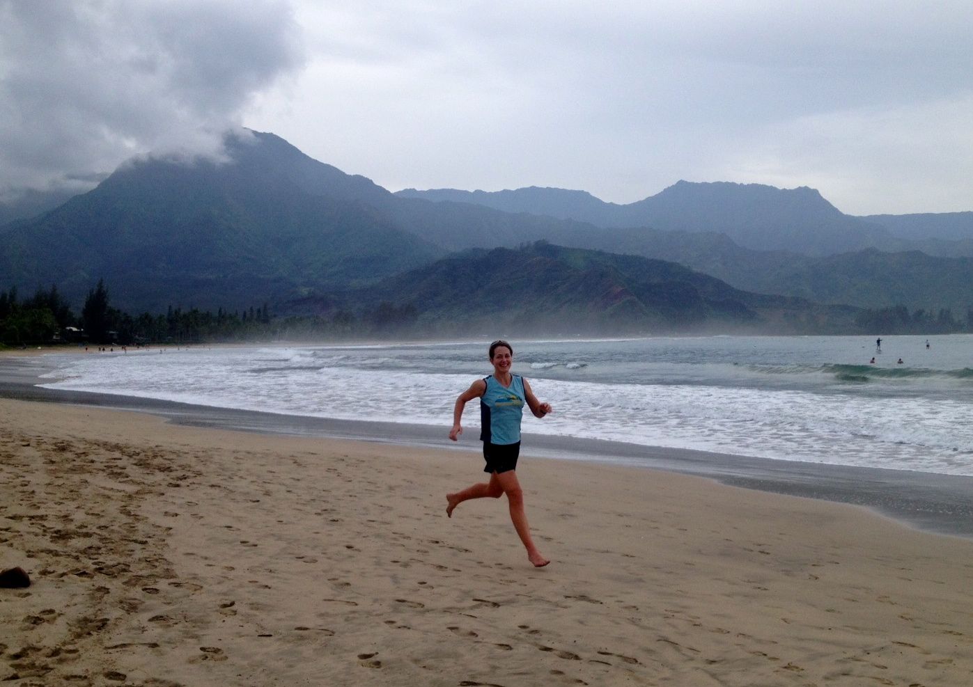 running hanalei beach